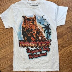 Hooters - White T-Shirt with Colorful Owl and Logo